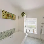4 Bed In Oc-92351