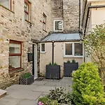 4 Bed In Oc-92351 Feriehus *