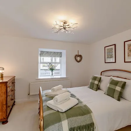 4 Bed In North Pennines 92351 *