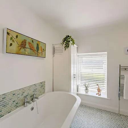 4 Bed In North Pennines 92351 *